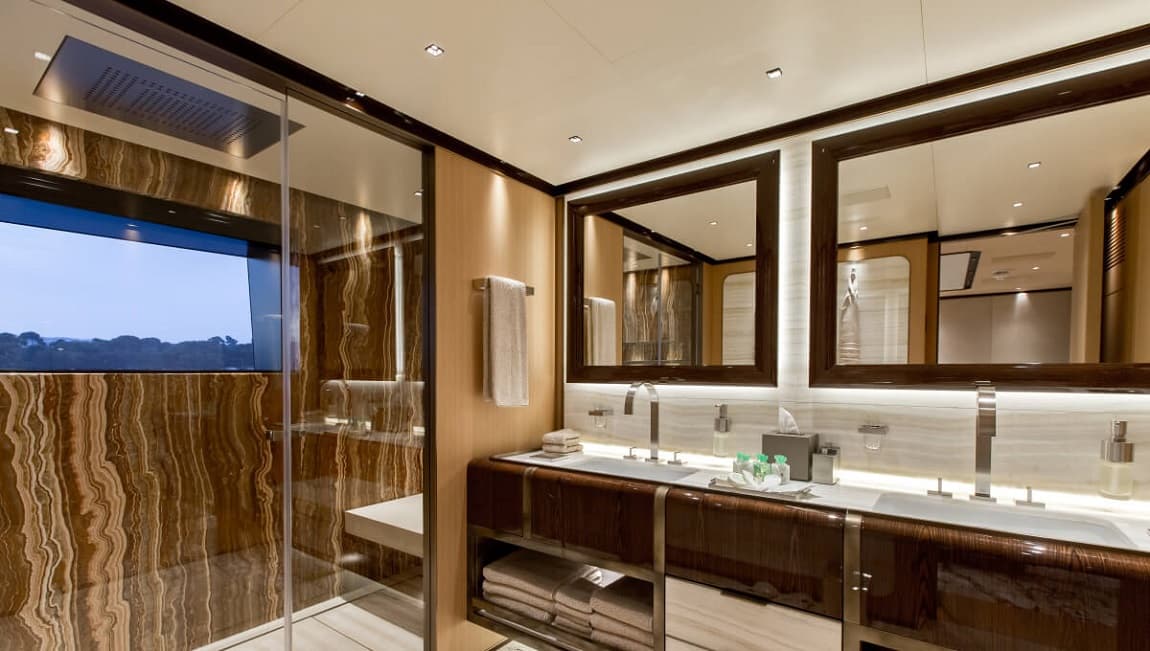 Best Bathroom Mirror Installation Services in Dubai, UAE