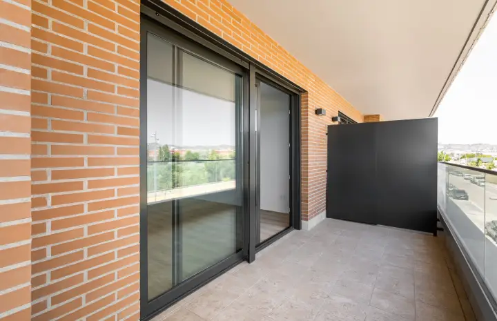 Aluminium Wall Extension: Quick Fix for More Space