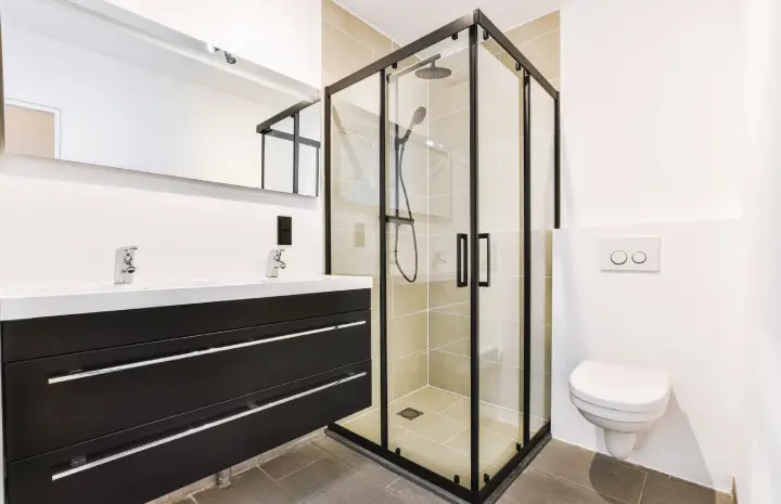 Bathroom Shower Glass Installation – The Key to Space-Saving