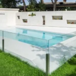How Pool Glass Installation Services Transform Outdoor Spaces