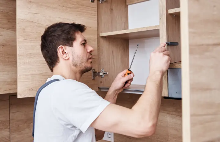 Top Reasons to Choose Aluminium Brown Kitchen Cabinets