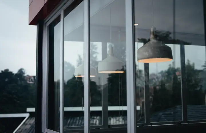 Why Aluminium Sliding Windows Are Perfect for Dubai’s Climate