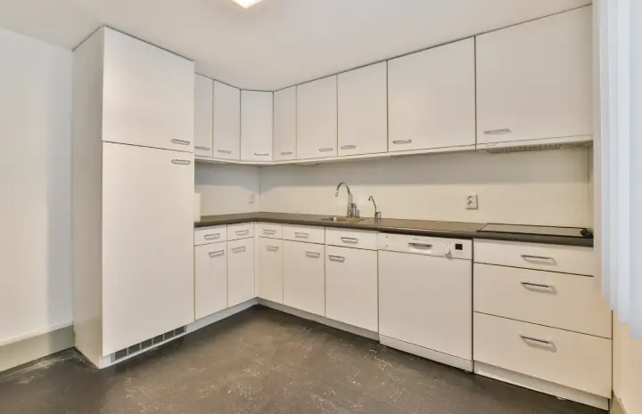 Aluminium Frameless Kitchen Cabinets – Strength in Simplicity