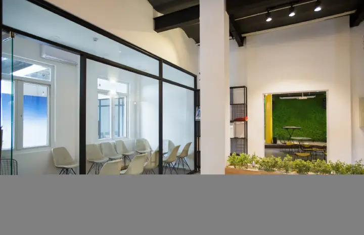 Design Ideas for Offices Using Black Trim Glass Partitions