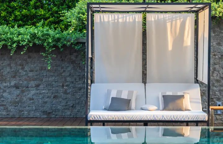 How to Identify the Best Freestanding Pergola Installation for Villas