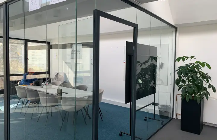 Office Black Frame Glass Walls – A 2025 Interior Trend
