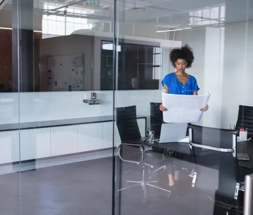 Designing the Perfect Office with Frameless Glass Panels