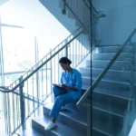 From Concept to Clarity: The Art of Stair Glass Installation in 2025