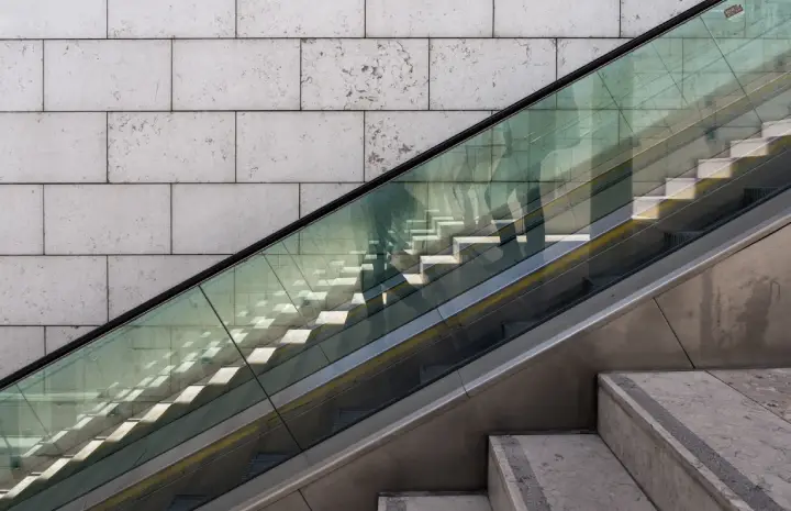 Stair Glass Installation Ideas That Redefine Modern Homes