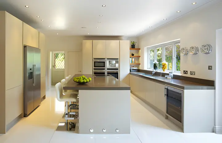 Long-Lasting Aluminium Cabinets for Kitchen Spaces