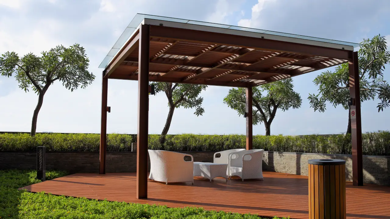 Why Standalone Pergola Installation Is Perfect for Gardens